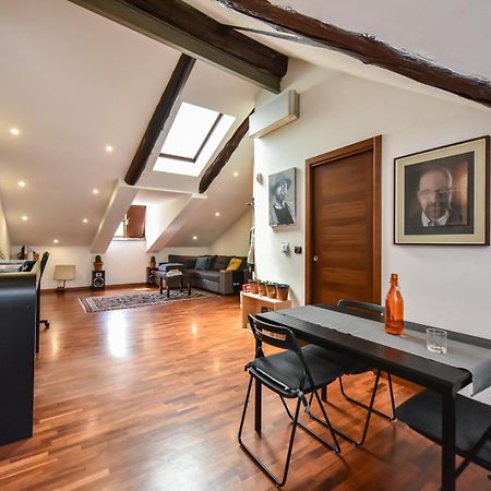 Modern Apartment Piazza Statuto Porta Susa Fs Turin Exterior foto