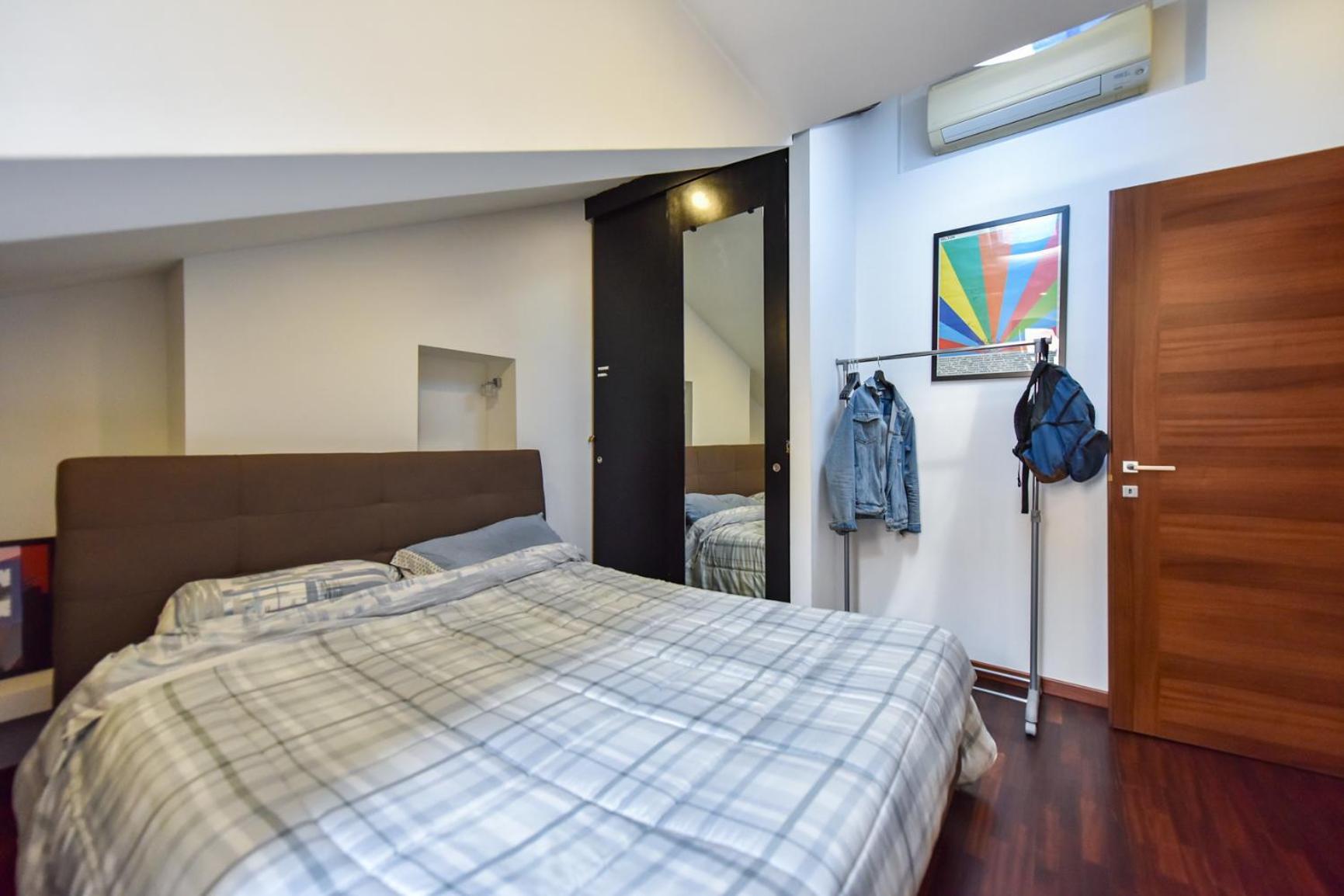 Modern Apartment Piazza Statuto Porta Susa Fs Turin Exterior foto