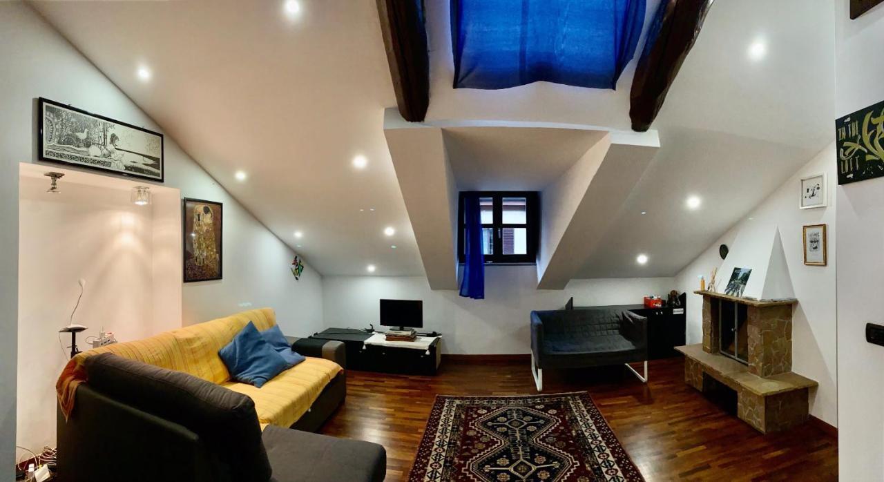Modern Apartment Piazza Statuto Porta Susa Fs Turin Exterior foto